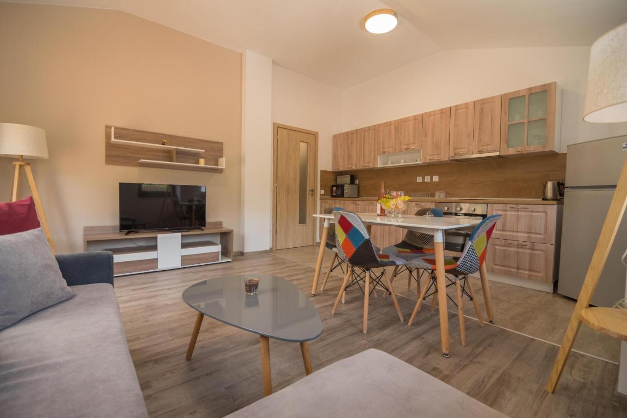 וליקו טורנובו Tarnovgrad Apartments - Free Parking מראה חיצוני תמונה